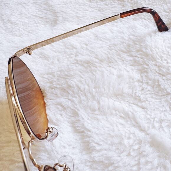 Doug Brown W/ Gold Rim Aviator Sunglasses - Picture 6 of 12